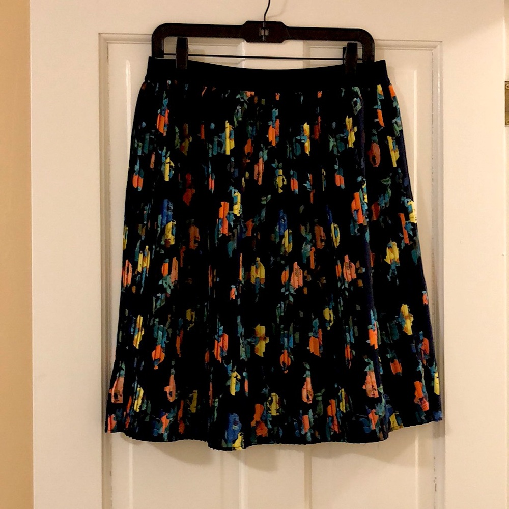 Pleated Skirt Floral Navy